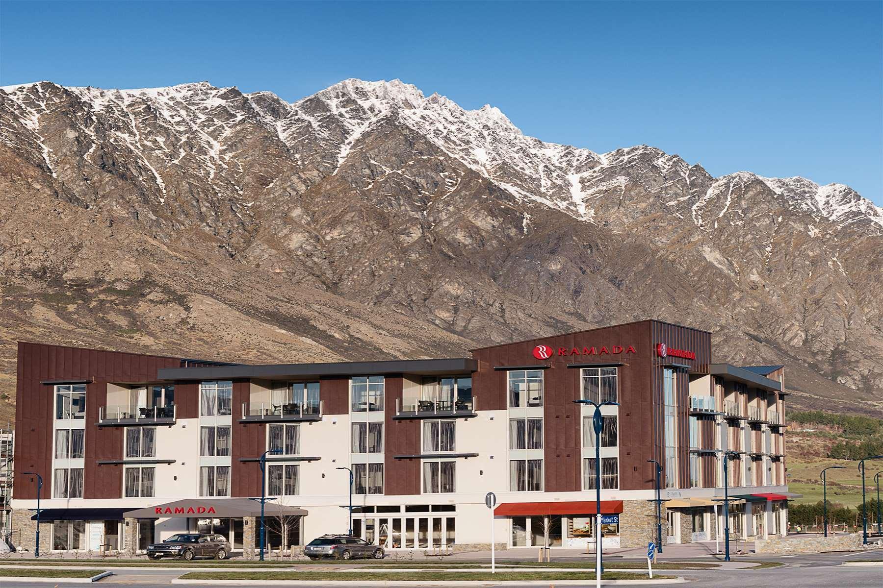 Ramada Suites By Wyndham Queenstown Remarkables Park Exterior foto