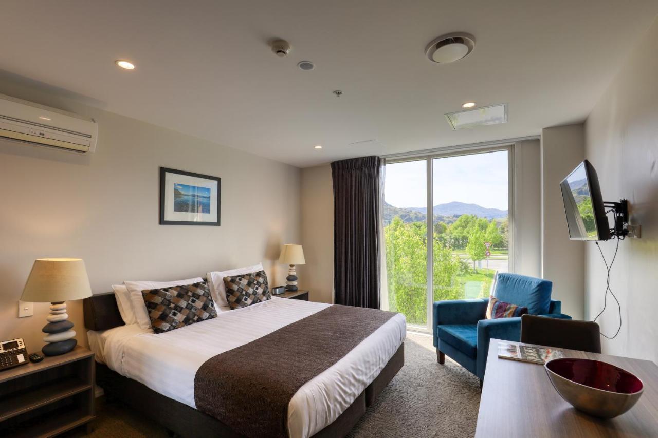 Ramada Suites By Wyndham Queenstown Remarkables Park Exterior foto